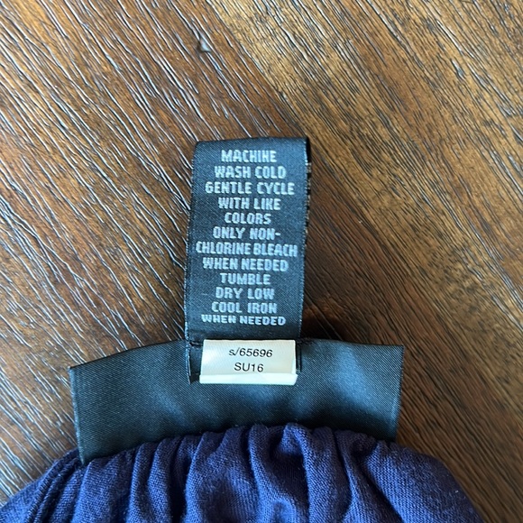 Women's Navy halter top with white embroidery size M - Picture 6 of 8